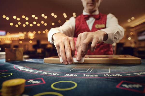 Reviewing Mobile Features of an online casino Singapore