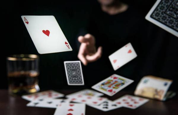 Comparing Loyalty Program Rules: A Casino Dubai Research Guide